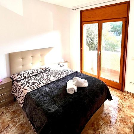 Amplio Apartamento, 5 Camas 산트에스티비시즐로뷔레스 외부 사진