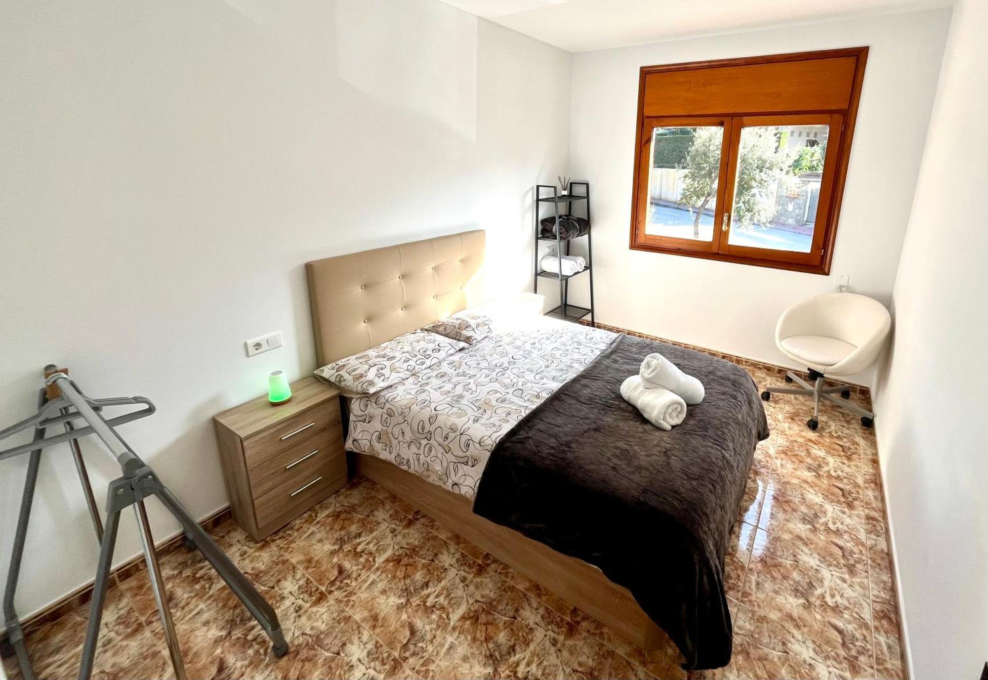 Amplio Apartamento, 5 Camas 산트에스티비시즐로뷔레스 외부 사진
