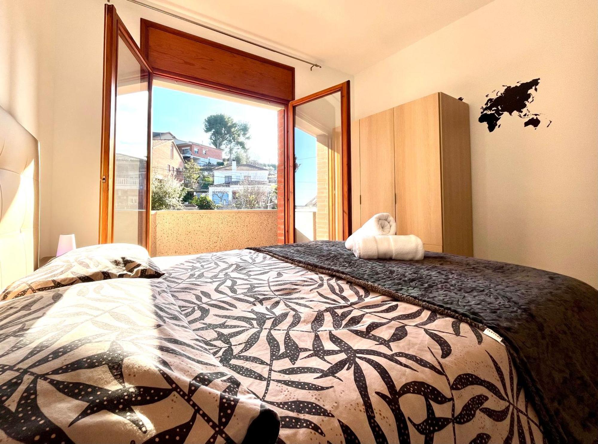 Amplio Apartamento, 5 Camas 산트에스티비시즐로뷔레스 외부 사진