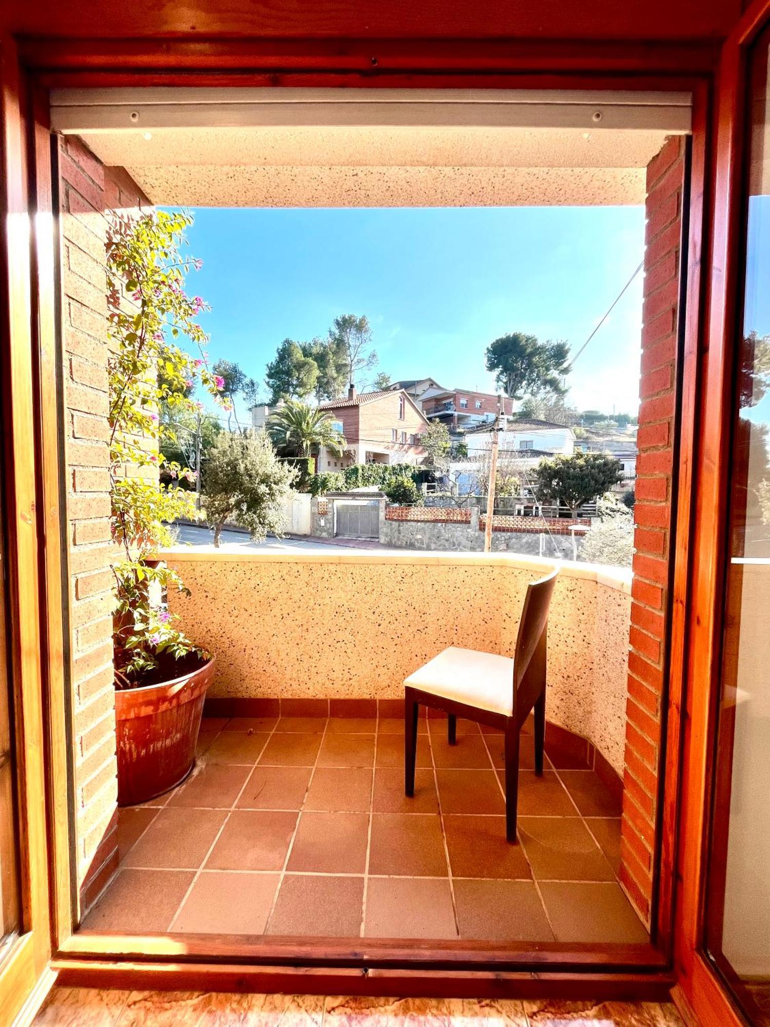 Amplio Apartamento, 5 Camas 산트에스티비시즐로뷔레스 외부 사진