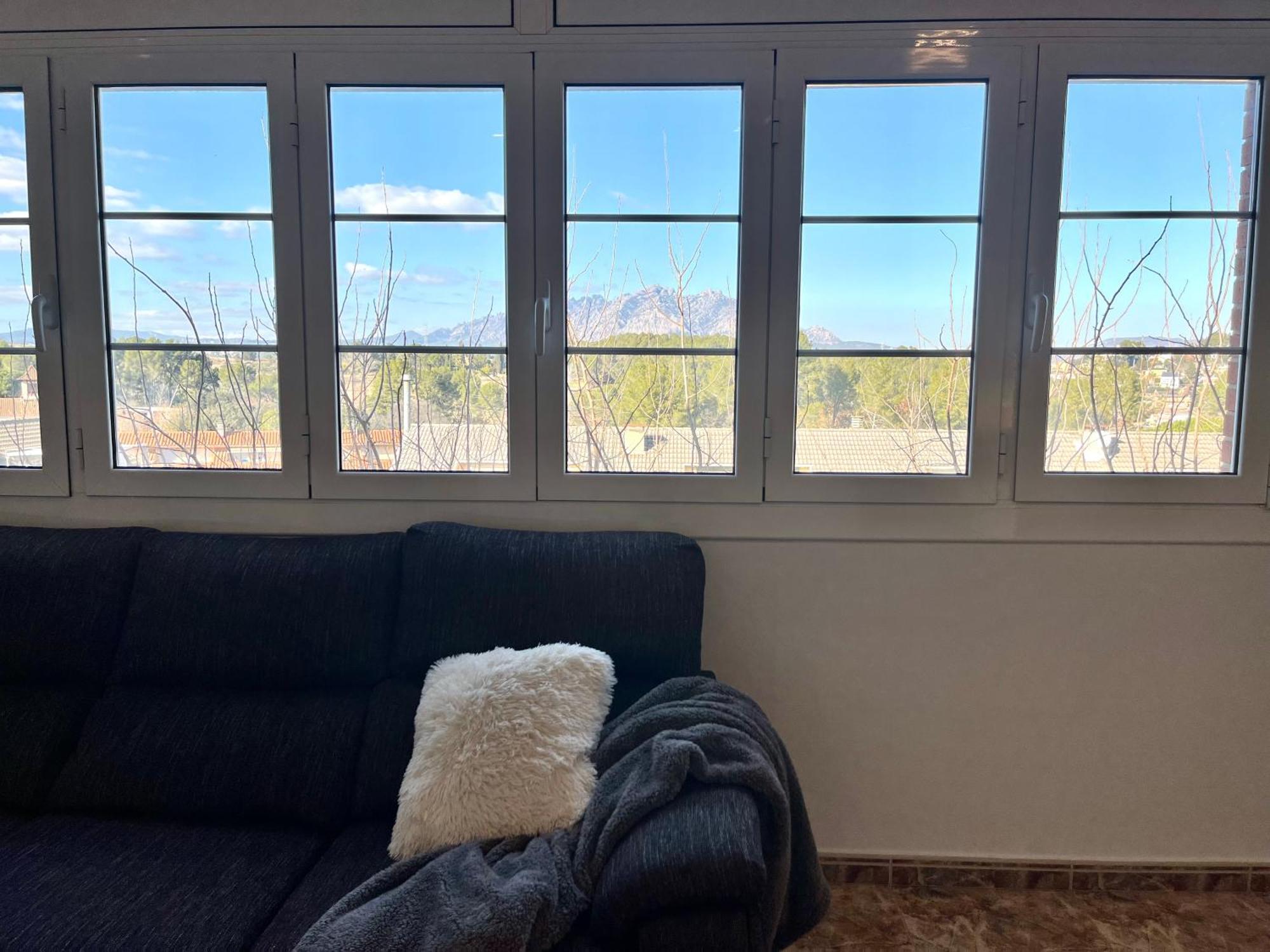 Amplio Apartamento, 5 Camas 산트에스티비시즐로뷔레스 외부 사진