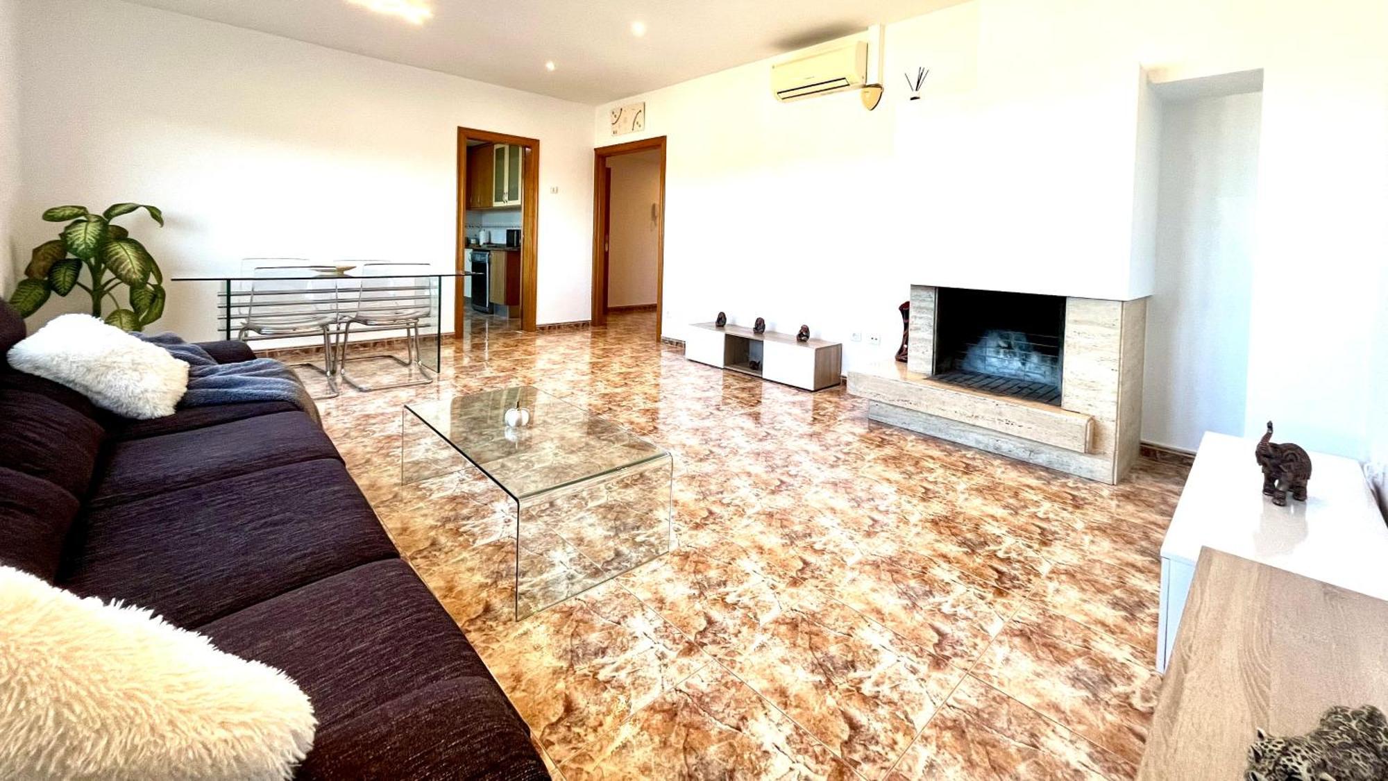 Amplio Apartamento, 5 Camas 산트에스티비시즐로뷔레스 외부 사진